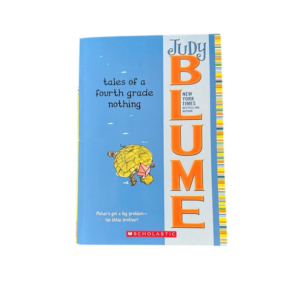 🧡 15 items for $20🧡 Scholastic Blue and Orange Fourth Grade Tales Book